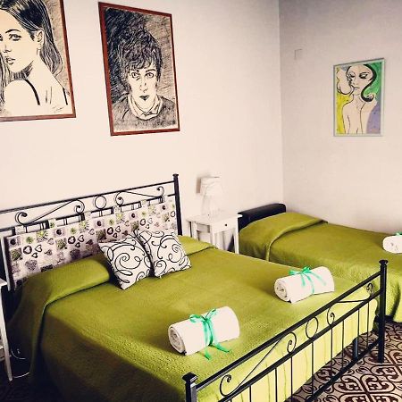 Casa Elide Bed & Breakfast คาตาเนีย ภายนอก รูปภาพ
