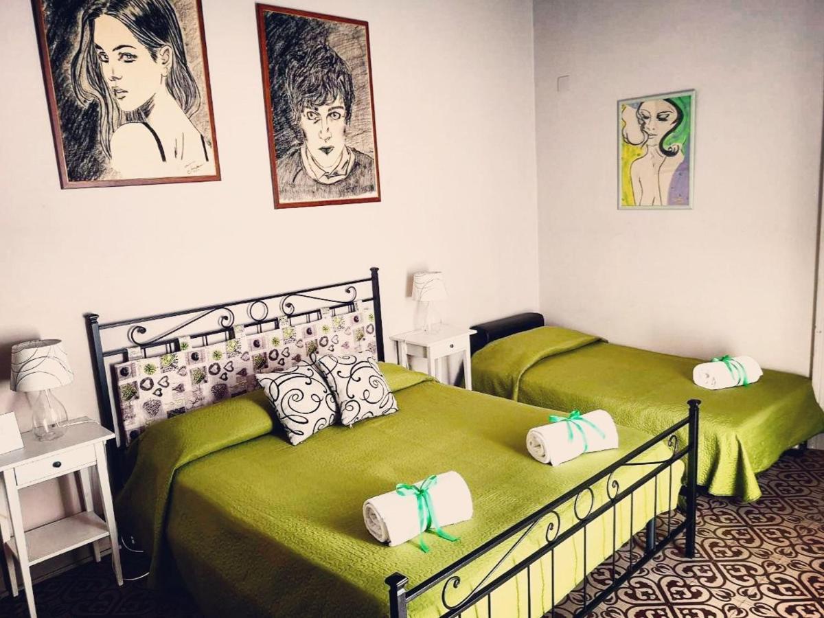 Casa Elide Bed & Breakfast คาตาเนีย ภายนอก รูปภาพ
