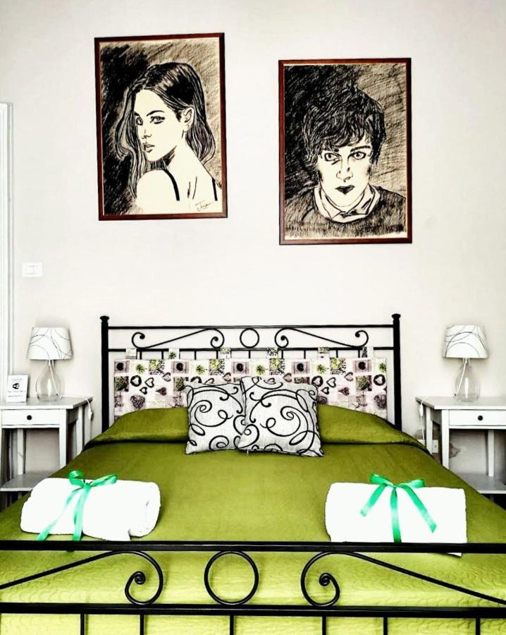 Casa Elide Bed & Breakfast คาตาเนีย ภายนอก รูปภาพ