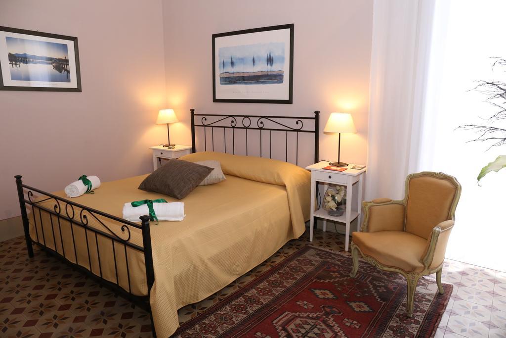 Casa Elide Bed & Breakfast คาตาเนีย ภายนอก รูปภาพ
