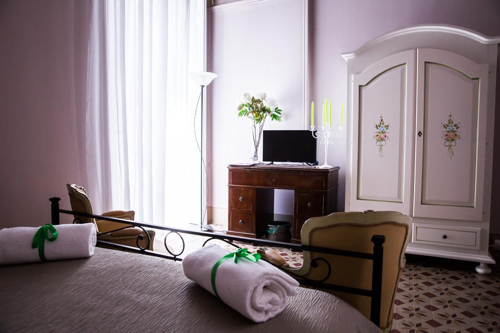 Casa Elide Bed & Breakfast คาตาเนีย ภายนอก รูปภาพ