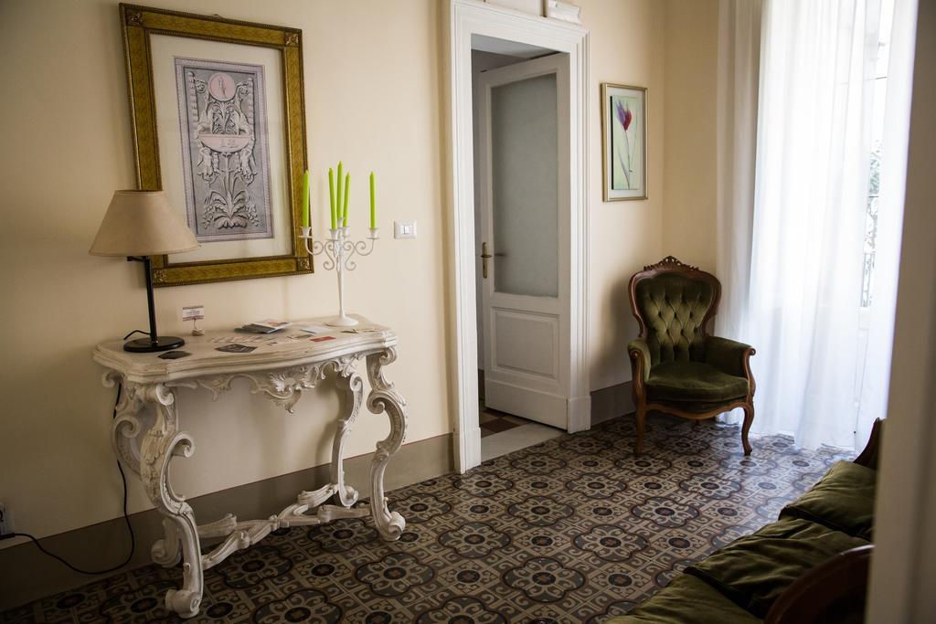Casa Elide Bed & Breakfast คาตาเนีย ภายนอก รูปภาพ